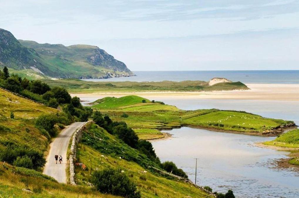 شقة Dungloe Lakeside Lodging المظهر الخارجي الصورة